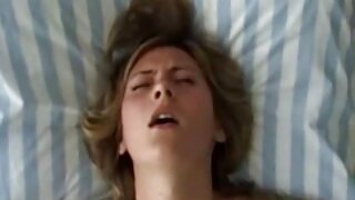 Спокуслива блондинка секс відео показати Лексі Лоу божеволіє від твердого і м'ясистого члена