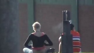 Грудаста негритянська богиня трахкає з двома білими півнями-ретро ММФ порно відео безкоштовно