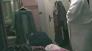 Гарненькі лесбіянки скачати безплатно порно відео Бреа Беннетт Селеста Стар розважаються в гаражі