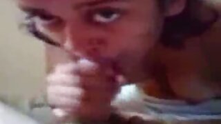Сенсаційна брюнетка цілує свого жеребця, поки їй русское порно відео розтирають пизду