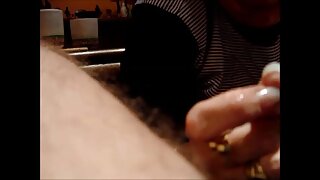 Приголомшлива красуня з соковитими цицьками Карлі Грей граціозно скаче безкоштовне порно відео на члені