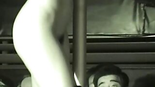 Неслухняна ципочка Луллу Ган трахается в свою кицьку серед відео ххх онлайн білого дня